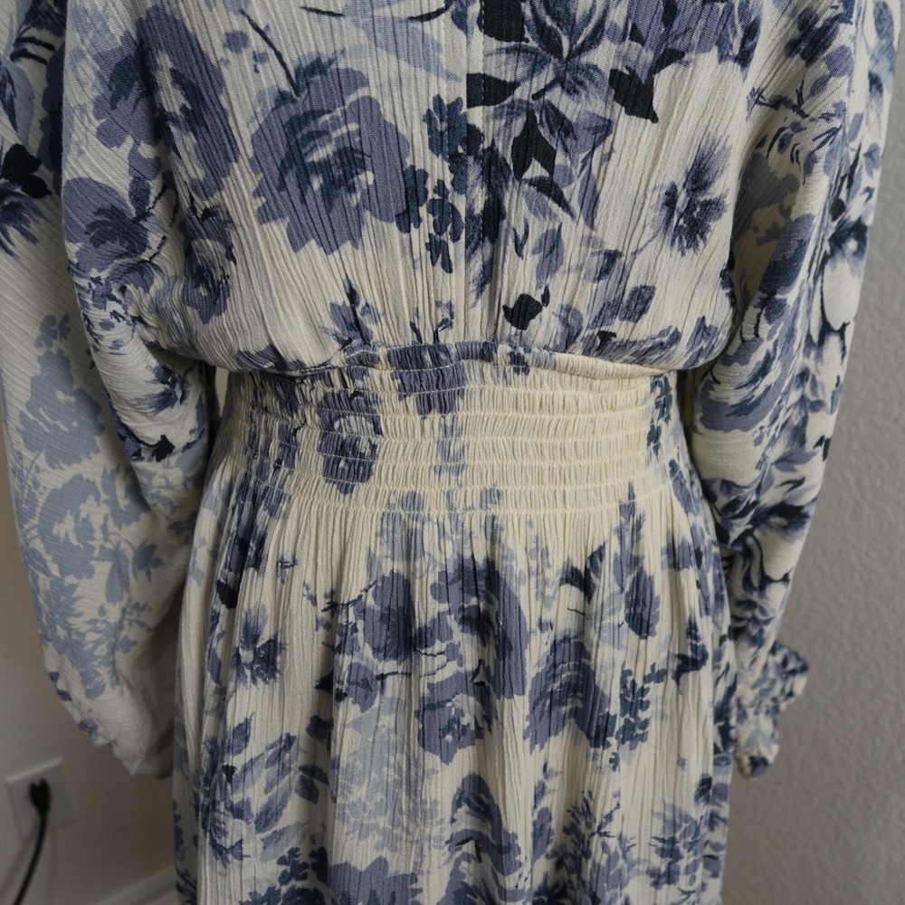 Lovestitch Floral Mini Dress M Blue White Cottagecore Smocked Peasant Slv Boho - Picture 8 of 16